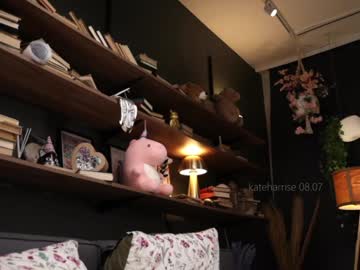 girl
        kateharrise cam image #4548658