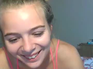 girl
        inocent_student17 cam image #2149133