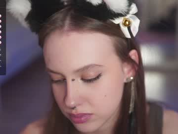 girl
        hoolybunny cam image #2718247