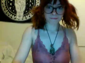 girl Live Cam Girls Love To Strip Naked For Their Viewers with kalessalad