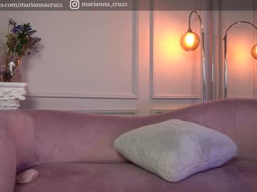 girl
        mariannacruzz cam image #4551367