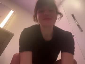 girl
        olive__nextdoor cam image #2369602