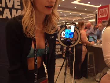 girl
        blondiekayy cam image #593795