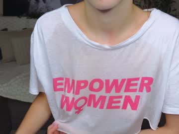 girl
        _sunny_mood cam image #4597828