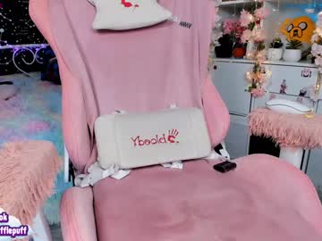 girl
        littleflufflepuff cam image #1772235