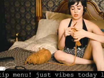 girl
        thecamwoman cam image #6907666