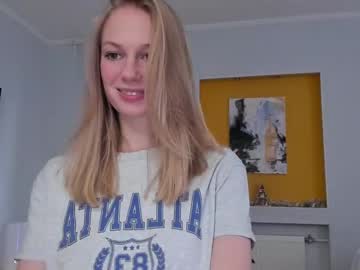 girl
        magic_couple13 cam image #3025589