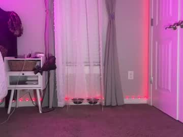 girl
        brielledaviss cam image #6693173