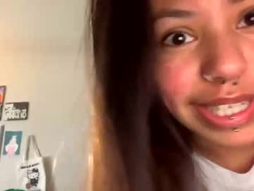 girl
        b4bydi0sa cam image #4004268