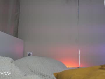 girl
        cassandra_diaz cam image #3757125