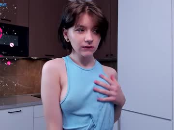 girl
        darellebodge cam image #3403479
