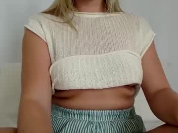 girl Live Cam Girls Love To Strip Naked For Their Viewers with innocentblonde789