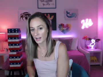 girl
        holihurricane cam image #6946089