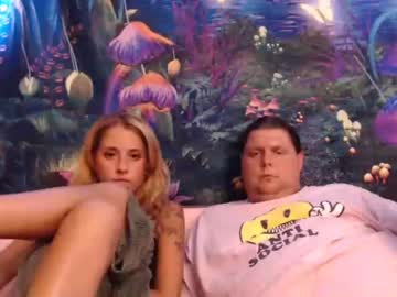 couple
        prestonhealy cam image #2018160