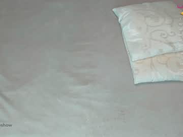 girl
        theanytimeshow cam image #2118322