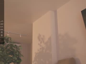girl
        oki_dokie cam image #2629729