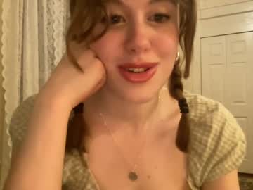 girl
        itsmiralou cam image #1392935