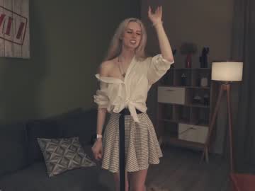 girl
        audreycarvin cam image #3615699