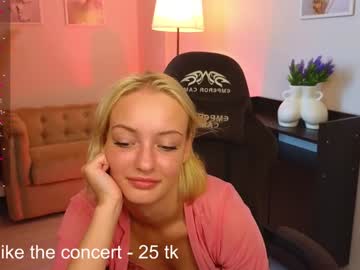 girl
        elly_shine_ cam image #4639305