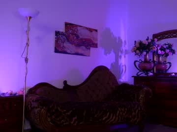 girl
        jessiccaburns cam image #1391900