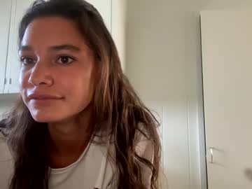 girl
        wvybbyily cam image #5677715