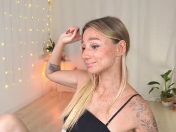 girl
        artease cam image #3075218