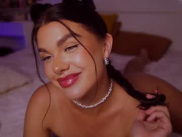 girl
        jacky_smith cam image #4526515