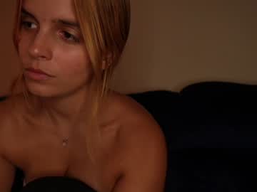 girl
        lilbeccaxo cam image #4240134