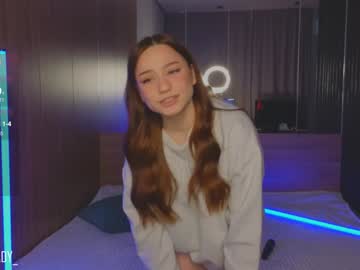 girl
        yes_ready cam image #4293944