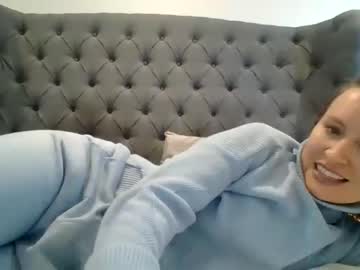 girl
        eatmypie69 cam image #2767831