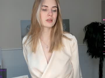girl
        fannycullimore cam image #3733882