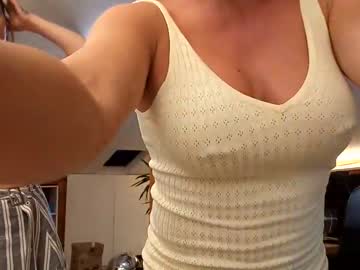 girl
        cheatinwife cam image #2575730