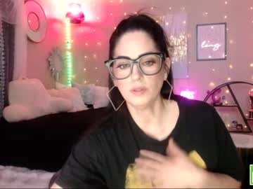 girl
        milf_lacey cam image #3919650
