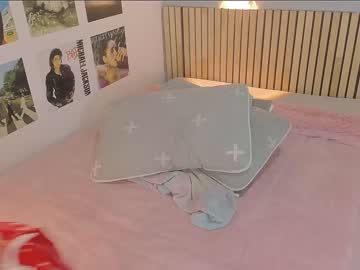 girl
        little_effy18 cam image #3394104