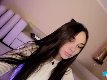 girl
        hollyextra cam image #4285166
