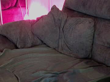 girl
        tia__moon cam image #6611111