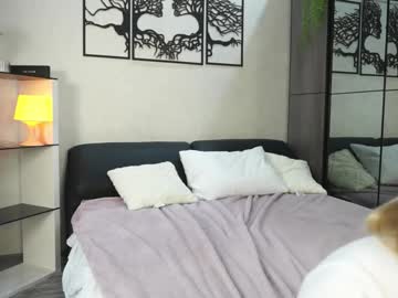 girl
        pollycilley cam image #4899087