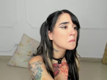 girl
        lonelly_lolly98 cam image #1343880