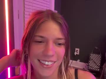 girl
        oliviahansleyy cam image #5107300
