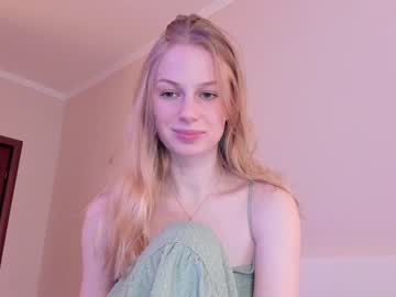 girl
        magic_couple13 cam image #3735935