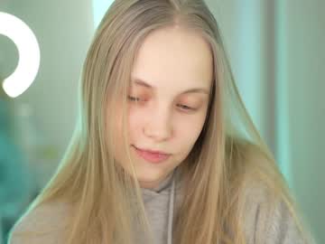 girl
        appr0ved cam image #3384442