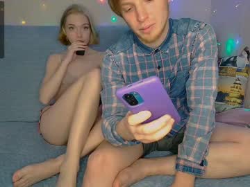 couple
        velleizanz cam image #3215174