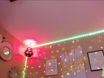 girl
        milf_lacey cam image #2829448