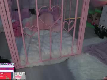 girl
        crimsonkitten cam image #6608842