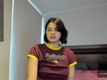 girl
        yourfreakygirl cam image #1354769