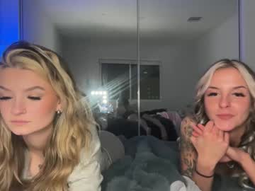 girl
        arielxclarice cam image #6334135