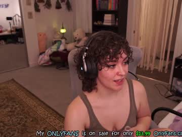 girl
        evelynpiers cam image #695284