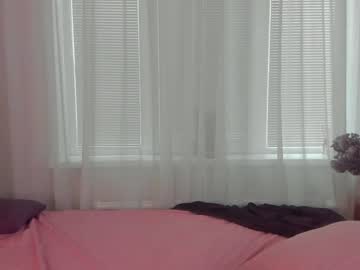 girl
        angelina_new cam image #2060761