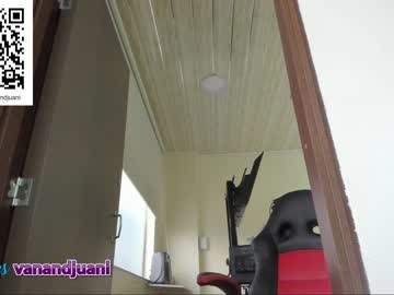 girl
        vanandjuani cam image #270040
