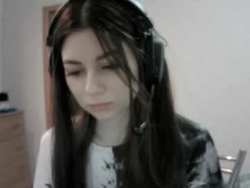 girl
        dawndollins cam image #6229519